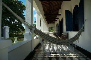 Vue en terrasse de l'institut Sacatar à Itaparica