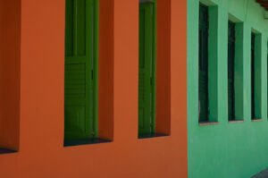 des murs peints de maison typique de Lençois